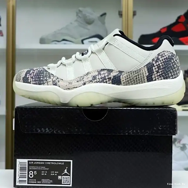 LOW Kimikick JORDAN AIR 11 SNAKESKIN LIGHT BONE 0610